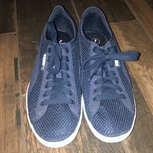 Women’s Sneakers